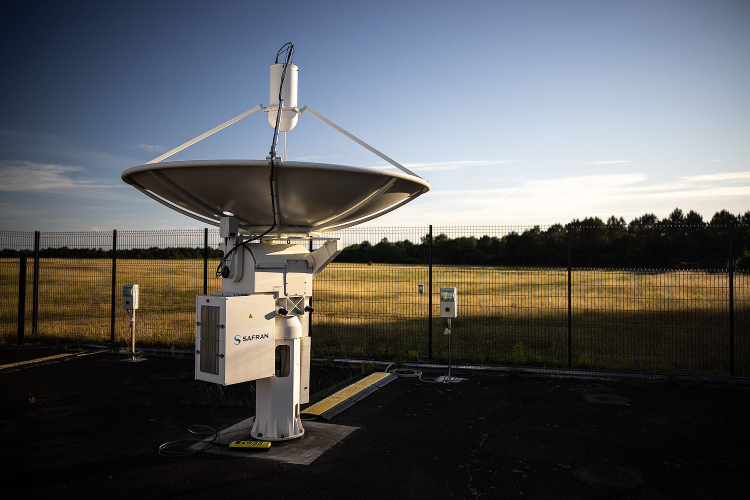 Antenna for flight test telemetry